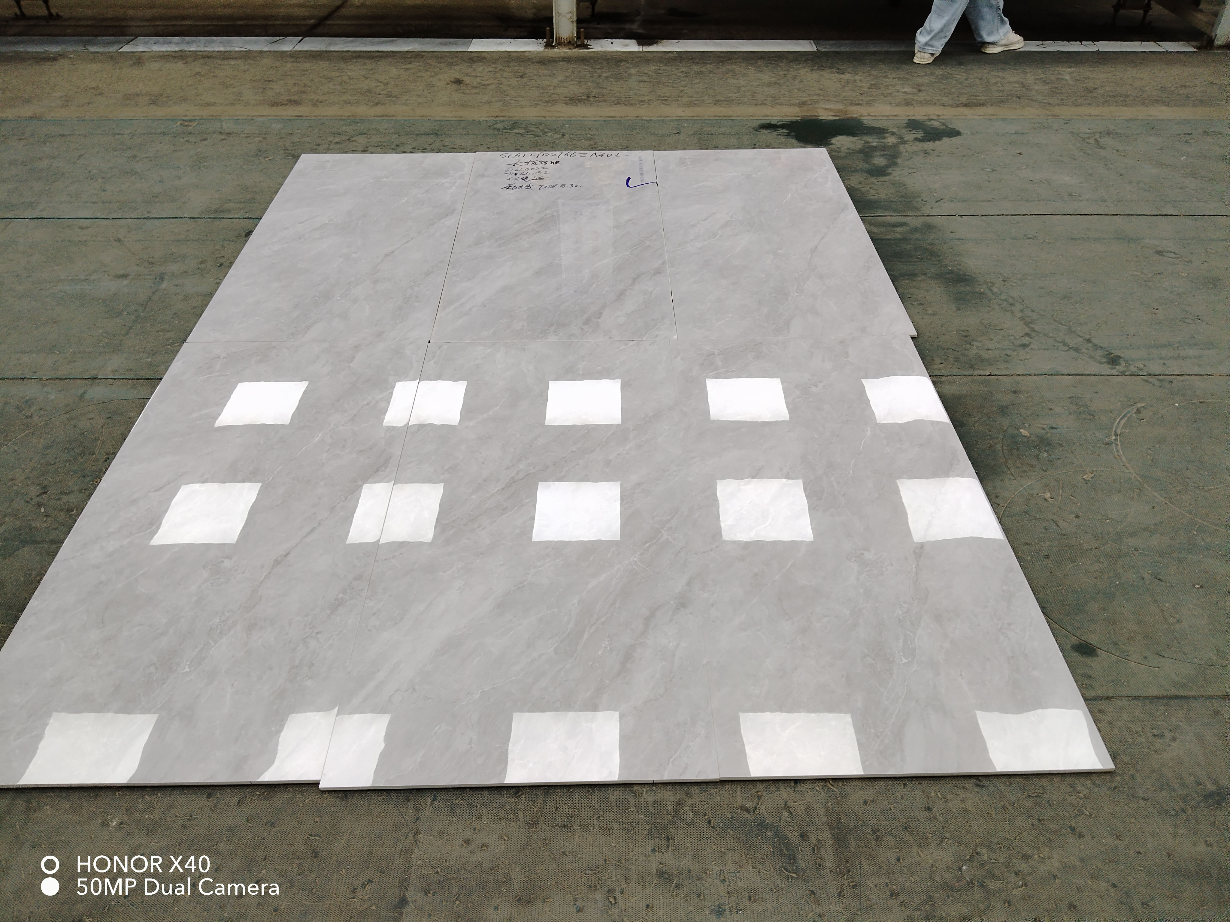 Plastron grigio 612LG032 image 2