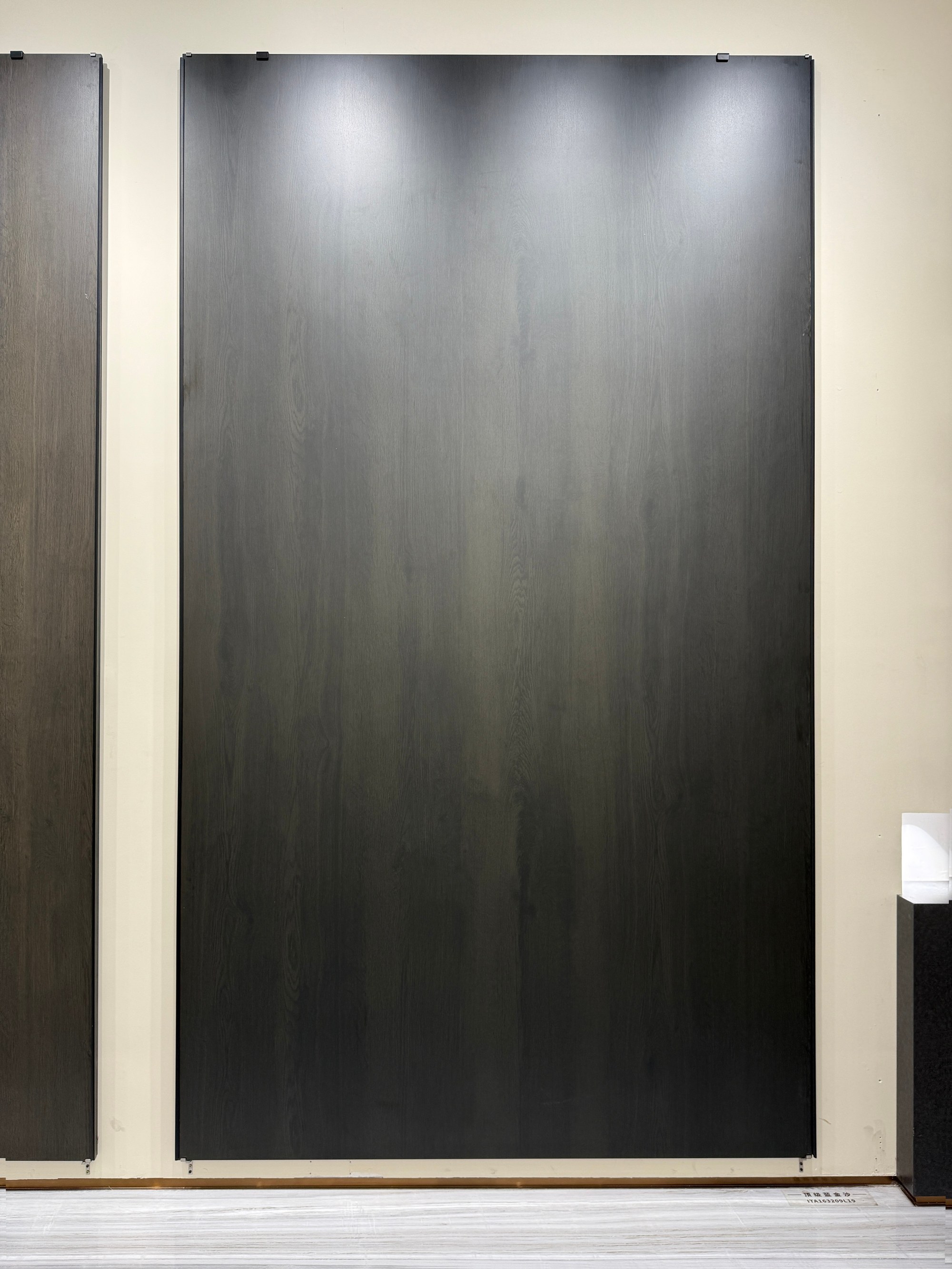 Wood grain-black BIGCC1832B1346YJ image 2